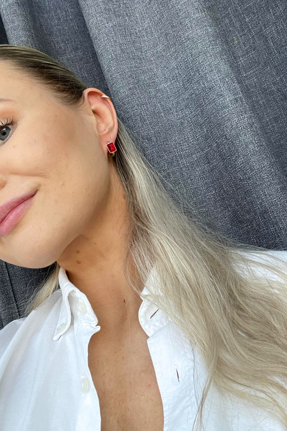 AUSKARAI SU RAUDONAIS CIRKONIAIS