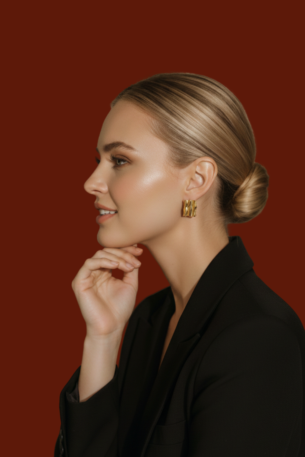 PUOŠNŪS KVADRATINIAI AUSKARAI